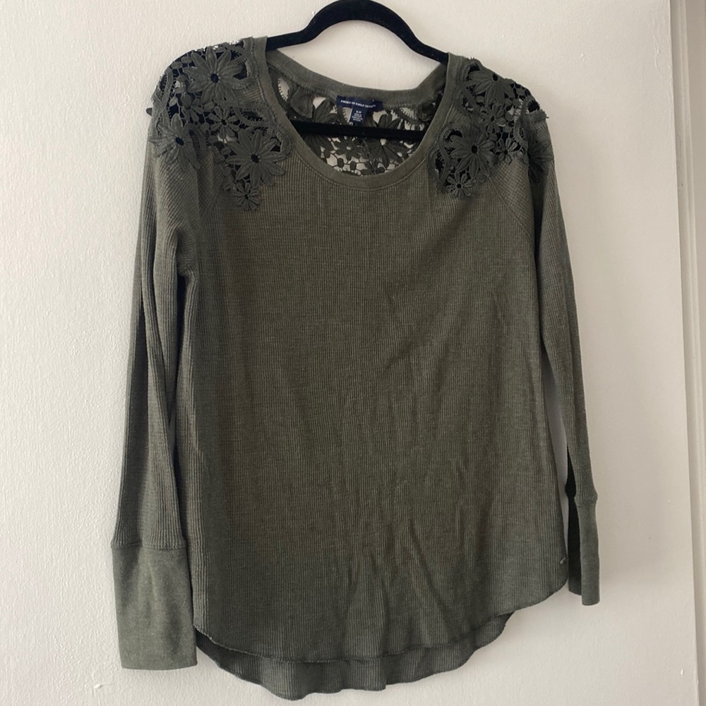 American Eagle waffle shirt